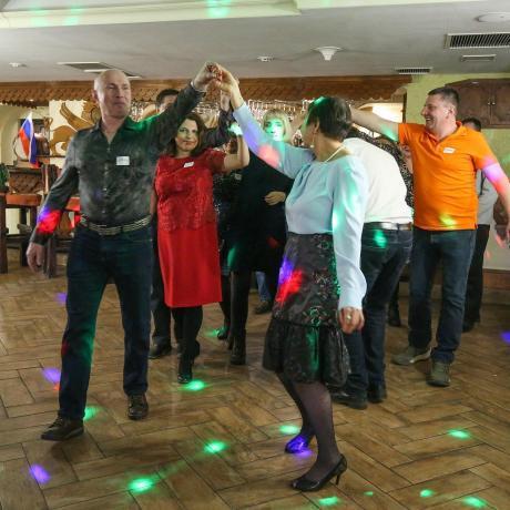 Клуб знакомств «Дуэт»: Ретро-вечеринка с развлекательной программой и дискотекой! 