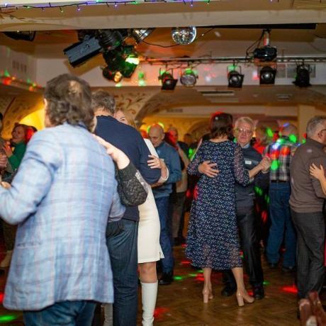 Клуб знакомств «Дуэт»: Вечер знакомств 45+ и Дискотека!