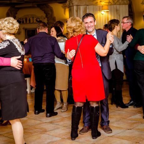 Клуб знакомств «Дуэт»:  Ретро-вечеринка с развлекательной программой и дискотекой!