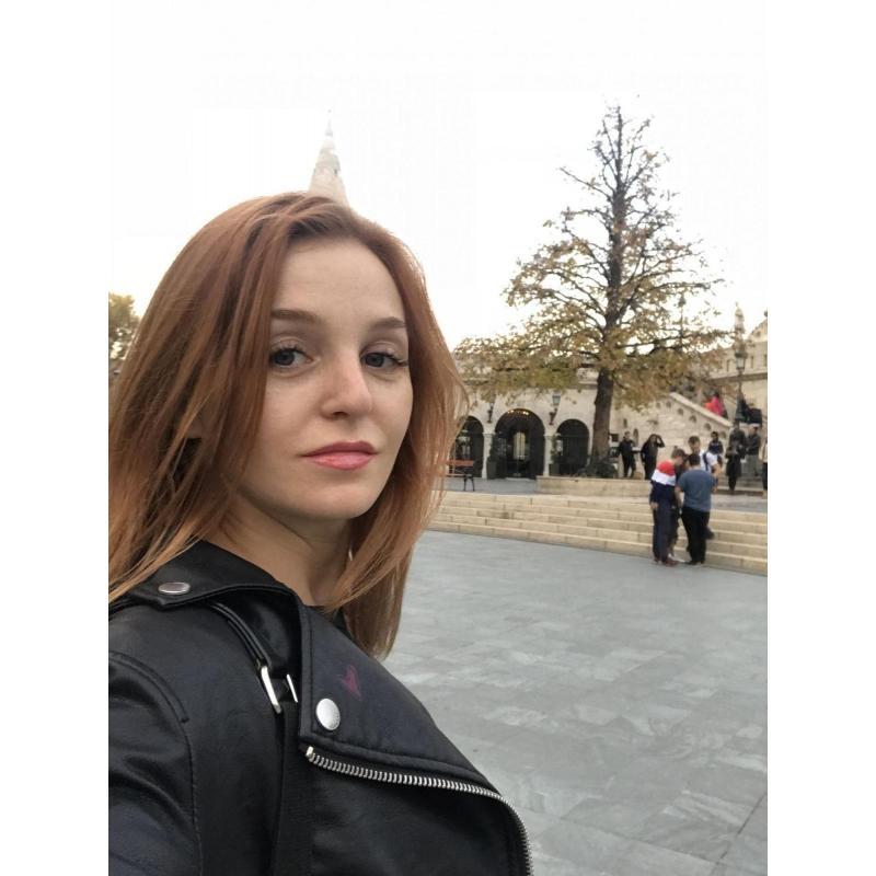 Девушка ищет партнера для совместных походов на свинг вечеринки порно бурные